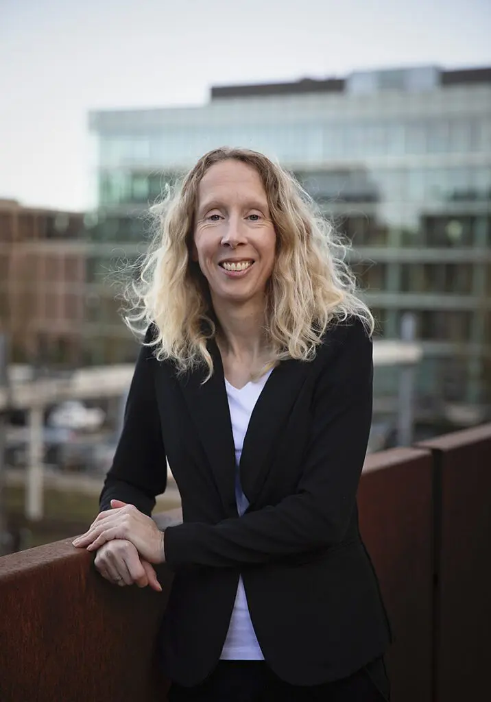 Ester Verhagen