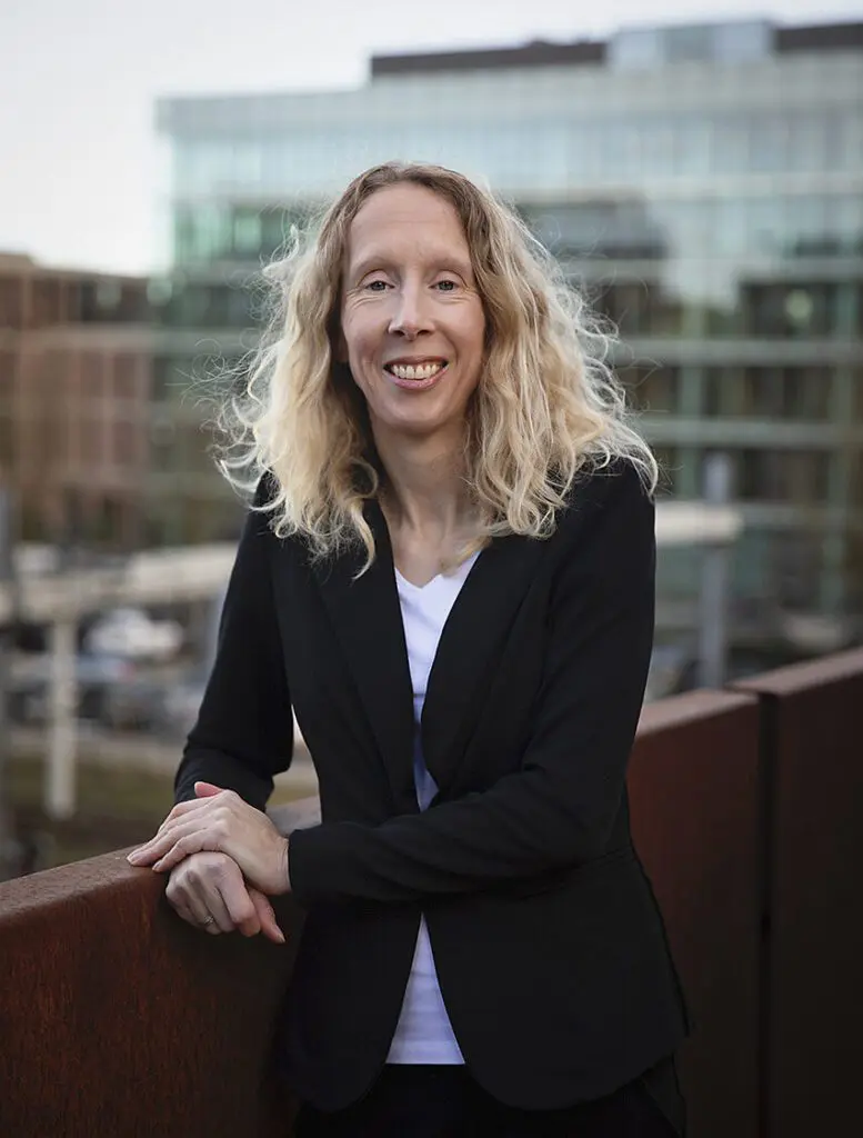 Ester Verhagen
