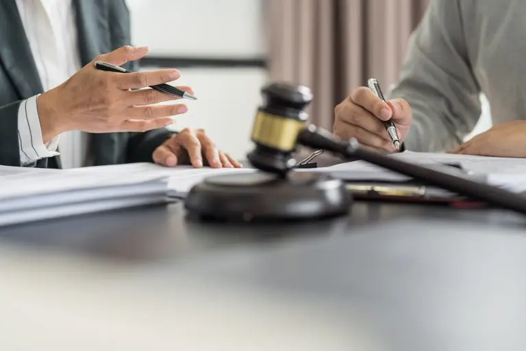Lawyer,Legal,Counsel,Presents,To,The,Client,A,Signed,Contract
