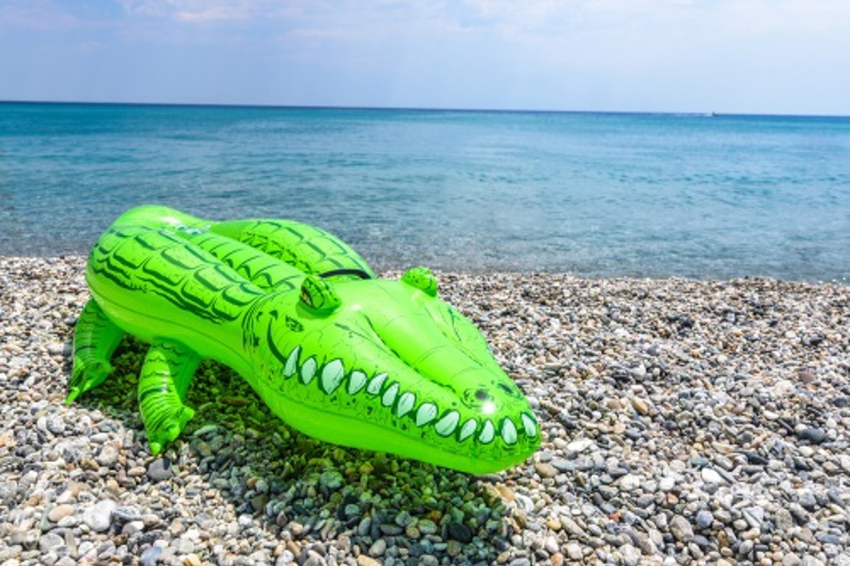 Inflatable,Crocodile,At,The,Sea